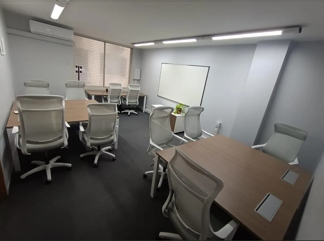 Oficina 701 - Piso 7